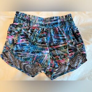 Lululemon SEAWHEEZE Tracker Short V, 4", Lined Shorts, 10